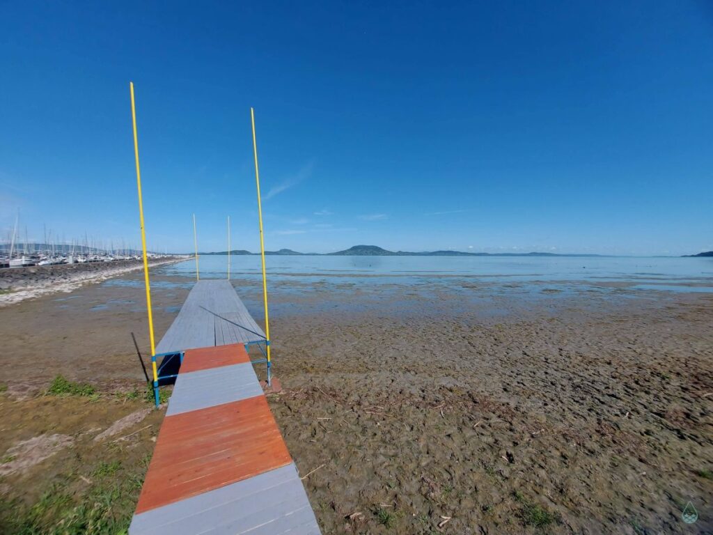 Rengeteg víz hiányzik a Balatonból