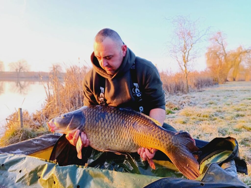 Ébredeznek a nagy pontyok Látóképen, itt az egyik első matuzsálem