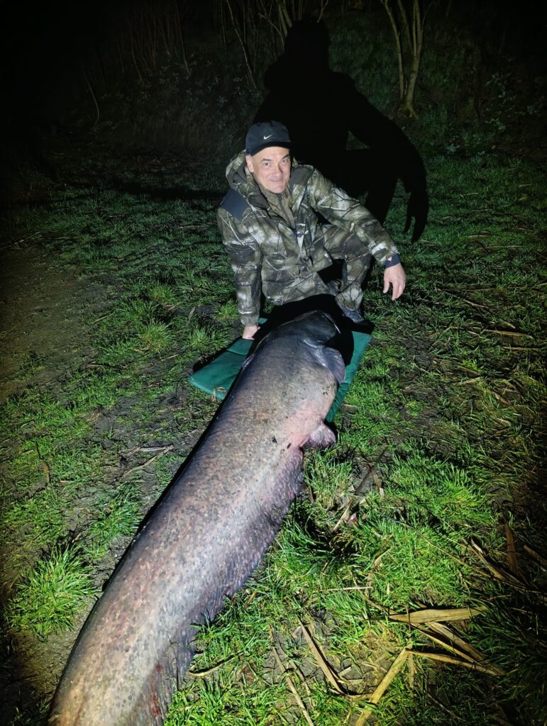 Borkai Zsolt 2 méter feletti gigaharcsája a Marcal-tóból