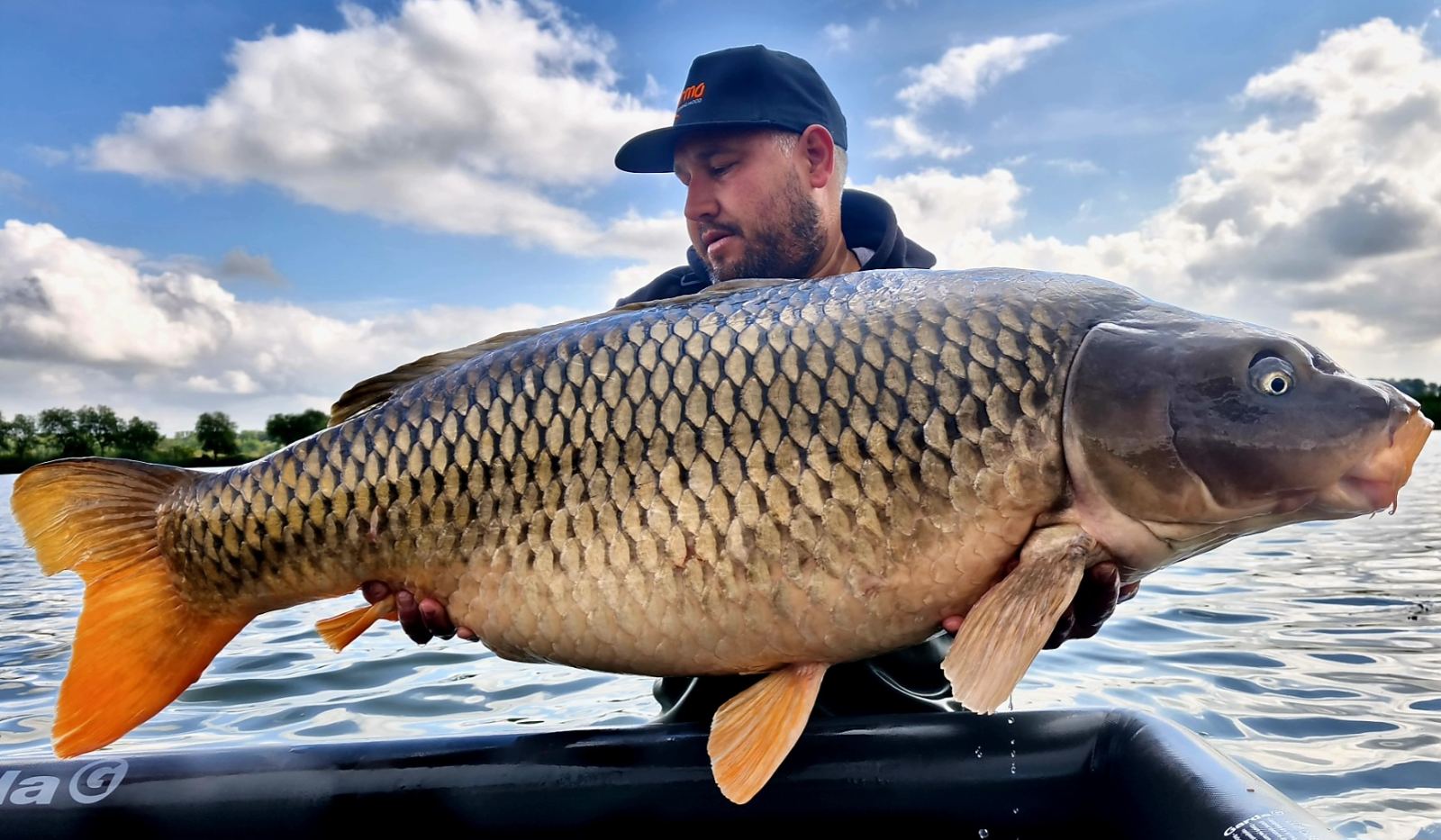 Micsoda túra! A 20+os pontyok tömkelegét egy 30 kg feletti matuzsálem koronázta meg a Tokaji Kovácstón! 23 Tóth Sándor 30+oa pontya a Tokaji Kovácstóbók